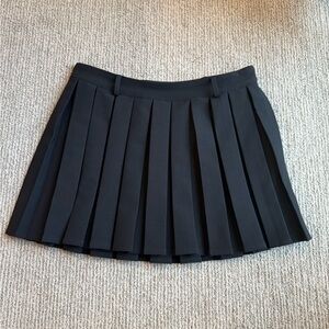 Meshki women’s pleated skirt